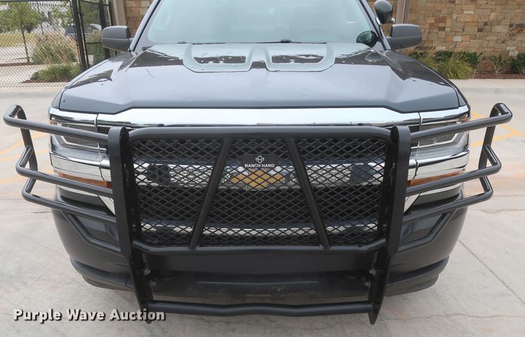 image for item HW9021 2018 Chevrolet Silverado 1500  Double Cab pickup truck