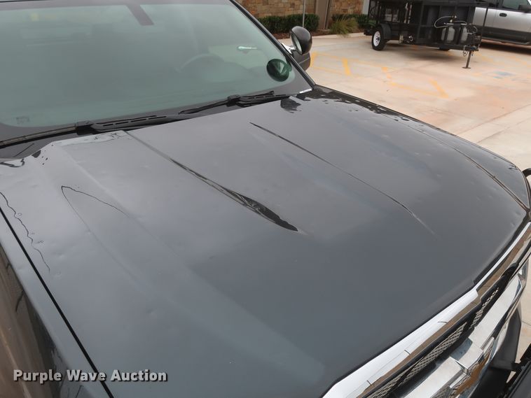 image for item HW9021 2018 Chevrolet Silverado 1500  Double Cab pickup truck