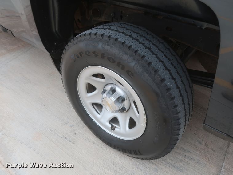 image for item HW9021 2018 Chevrolet Silverado 1500  Double Cab pickup truck