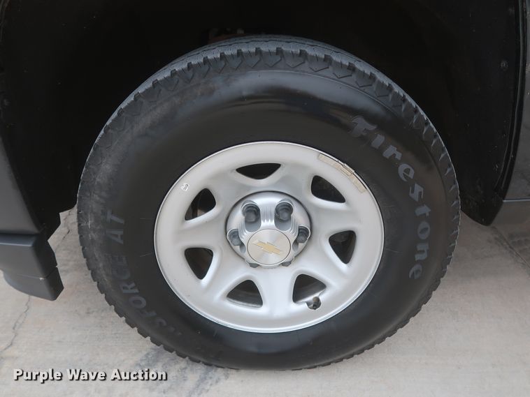 image for item HW9021 2018 Chevrolet Silverado 1500  Double Cab pickup truck