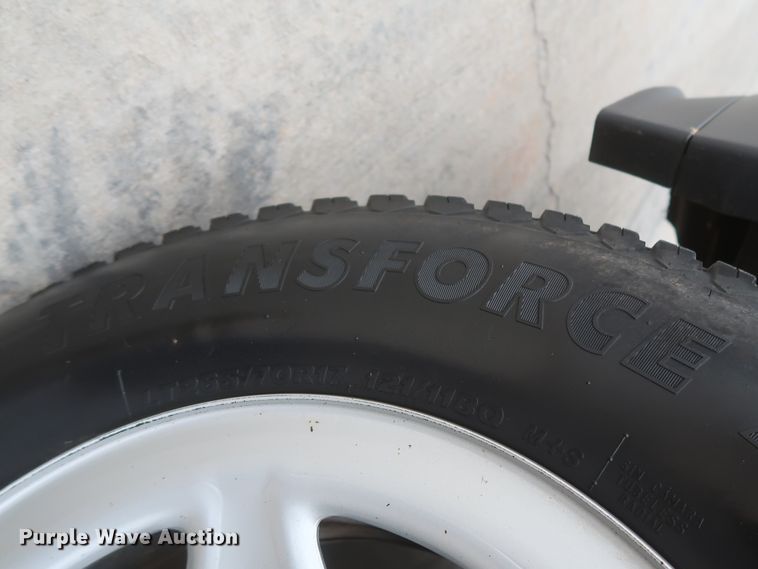 image for item HW9021 2018 Chevrolet Silverado 1500  Double Cab pickup truck