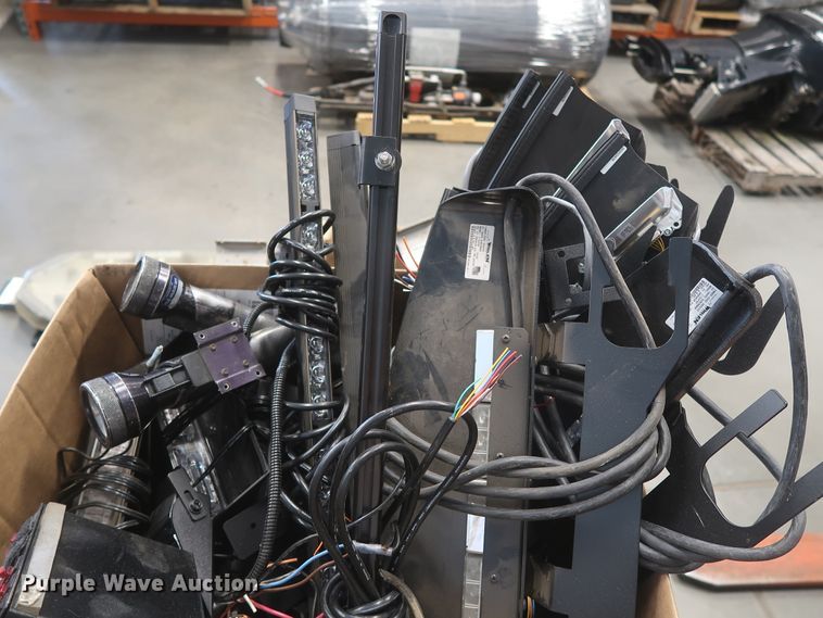 image for item HW9026 Automotive accessories