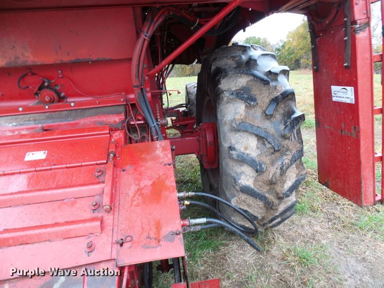 image for item DC2902 1988 Case IH 1640  Axial-Flow RWA combine