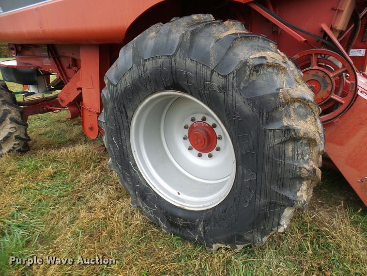 image for item DC2902 1988 Case IH 1640  Axial-Flow RWA combine