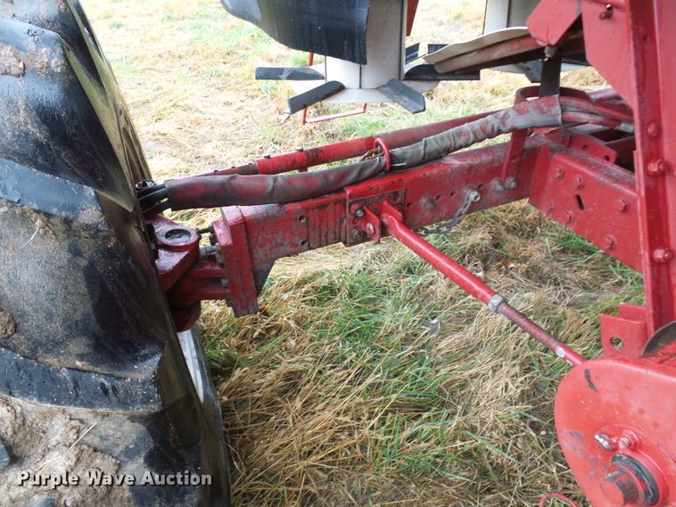 image for item DC2902 1988 Case IH 1640  Axial-Flow RWA combine