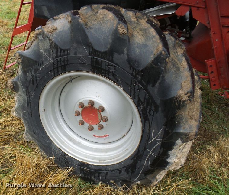image for item DC2902 1988 Case IH 1640  Axial-Flow RWA combine