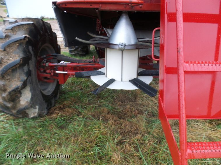 image for item DC2902 1988 Case IH 1640  Axial-Flow RWA combine