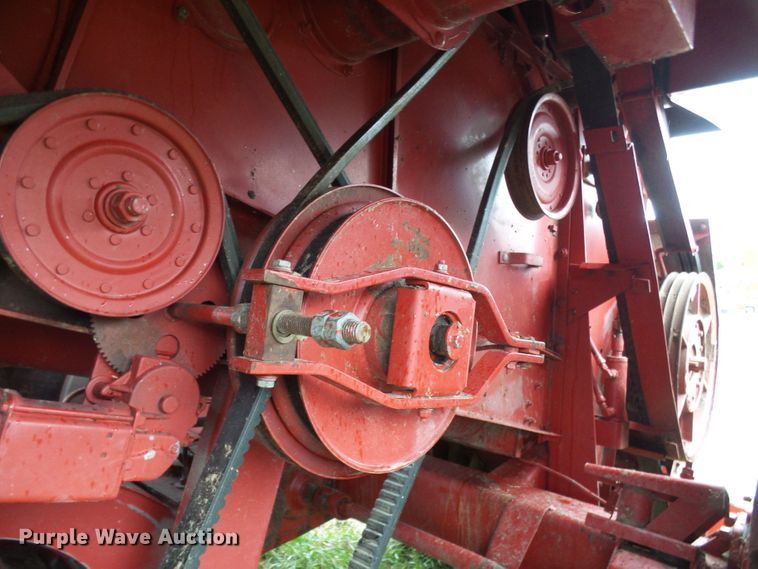 image for item DC2902 1988 Case IH 1640  Axial-Flow RWA combine