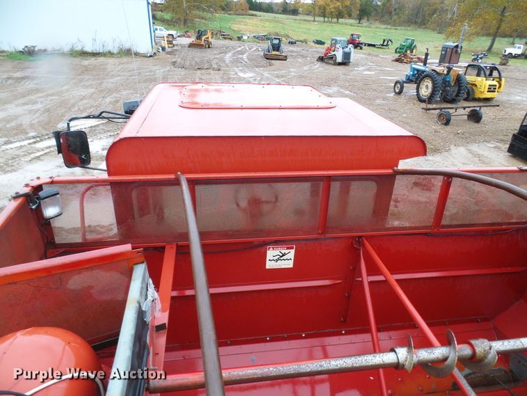 image for item DC2902 1988 Case IH 1640  Axial-Flow RWA combine