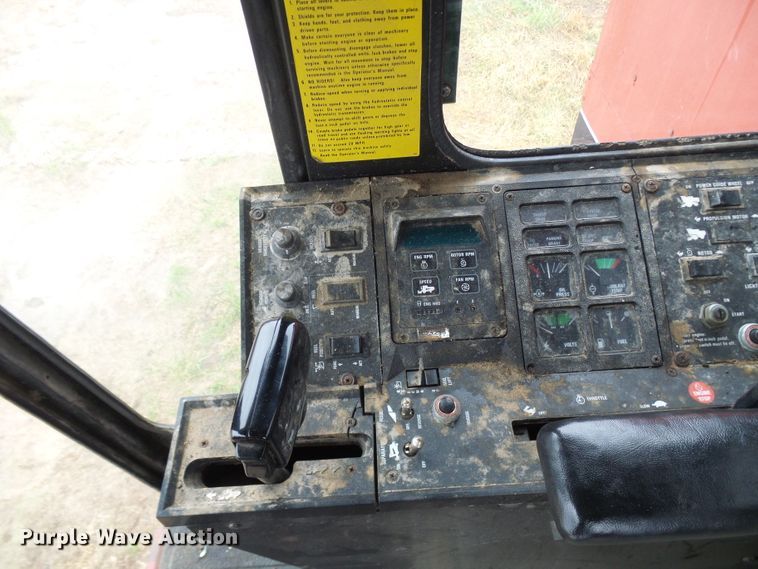 image for item DC2902 1988 Case IH 1640  Axial-Flow RWA combine