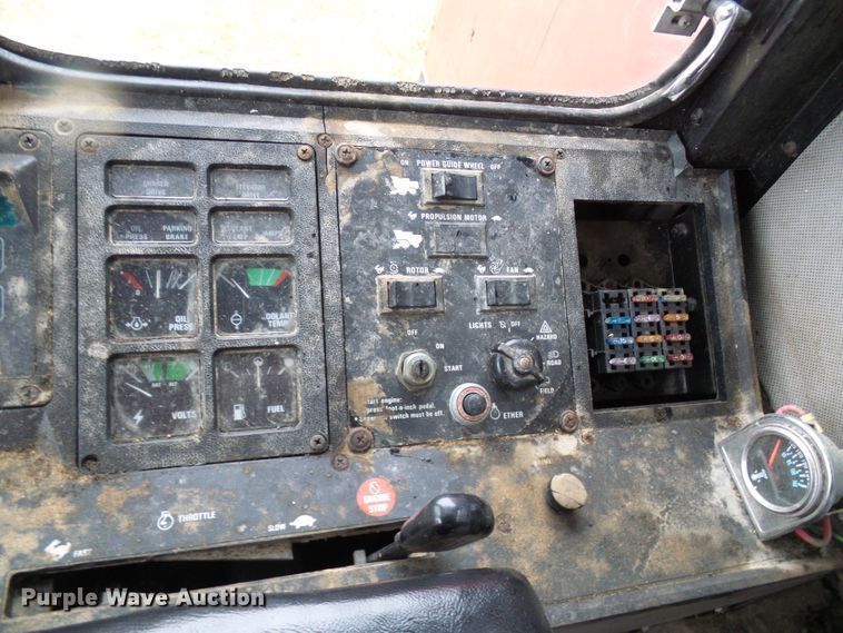 image for item DC2902 1988 Case IH 1640  Axial-Flow RWA combine