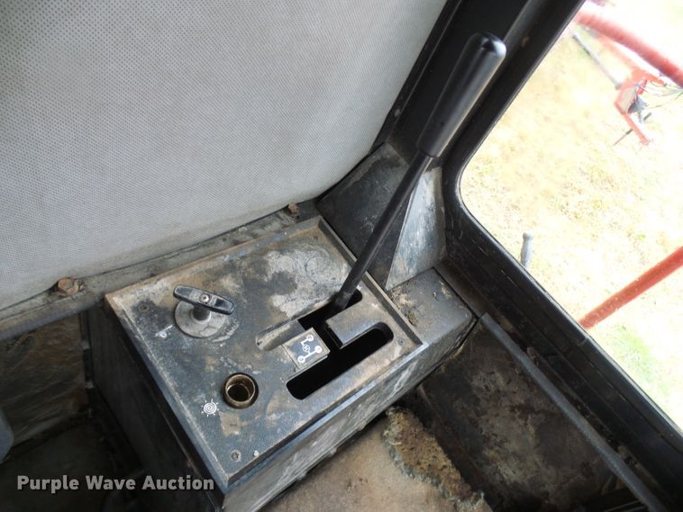 image for item DC2902 1988 Case IH 1640  Axial-Flow RWA combine