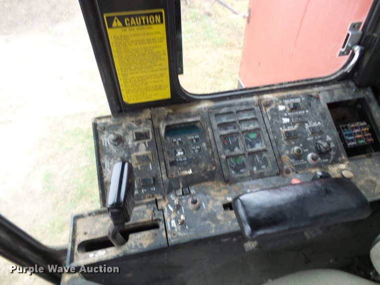 image for item DC2902 1988 Case IH 1640  Axial-Flow RWA combine