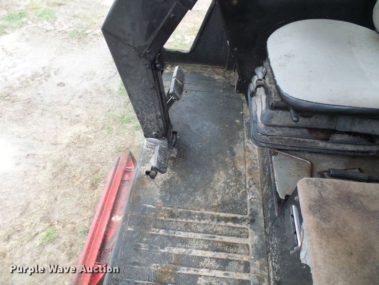 image for item DC2902 1988 Case IH 1640  Axial-Flow RWA combine