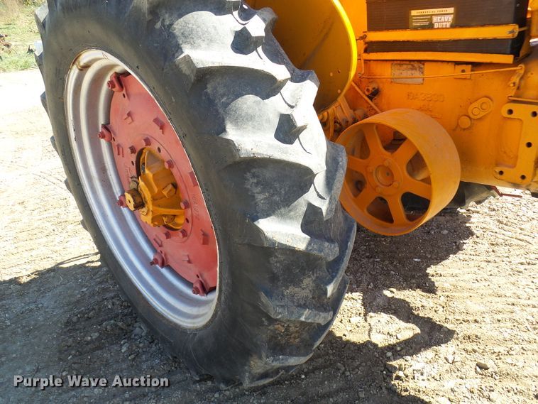 image for item DC2918 1954 Minneapolis Moline UB  tractor