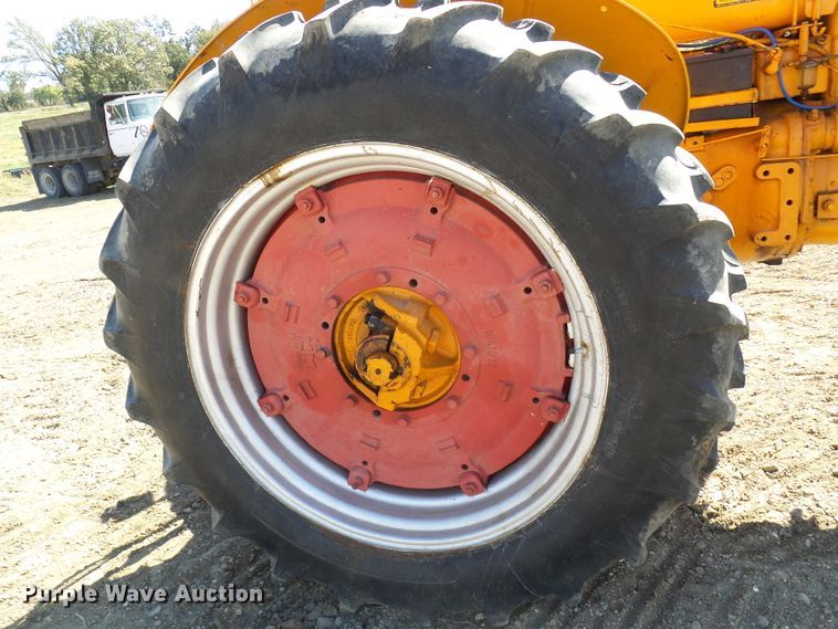 image for item DC2918 1954 Minneapolis Moline UB  tractor