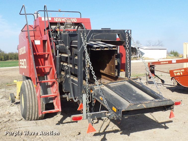 image for item DC2933 1998 New Holland 590  large square baler