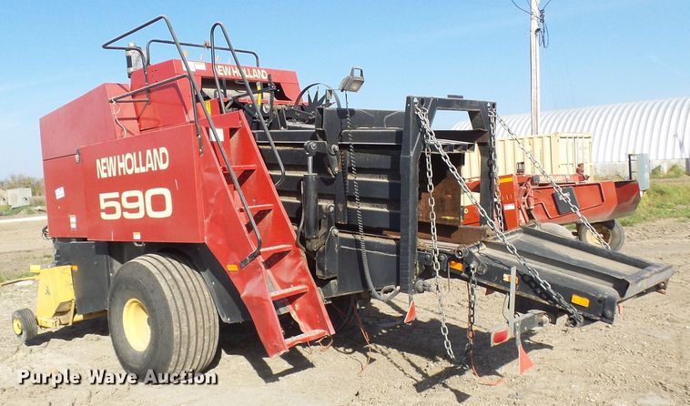 image for item DC2933 1998 New Holland 590  large square baler