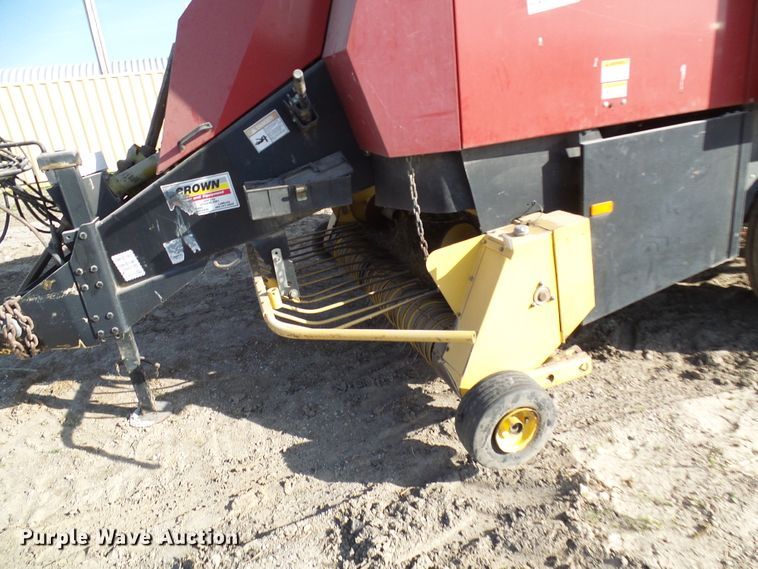 image for item DC2933 1998 New Holland 590  large square baler
