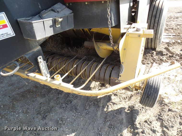 image for item DC2933 1998 New Holland 590  large square baler