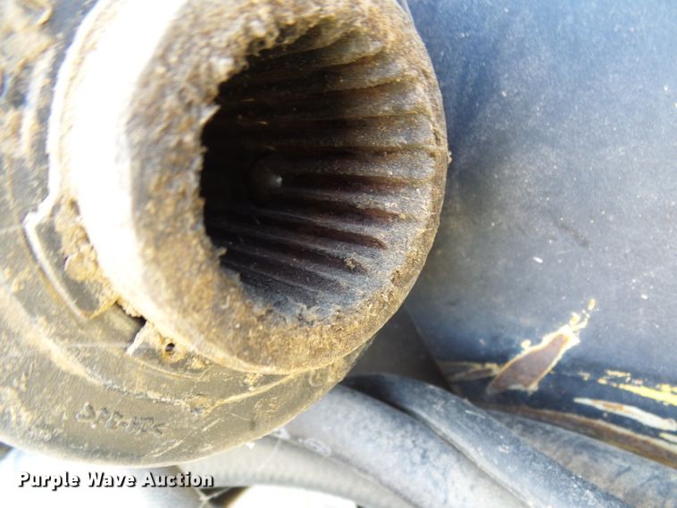 image for item DC2933 1998 New Holland 590  large square baler