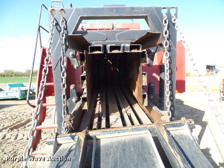 image for item DC2933 1998 New Holland 590  large square baler