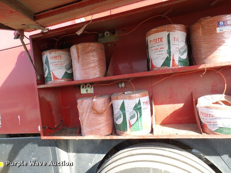 image for item DC2933 1998 New Holland 590  large square baler