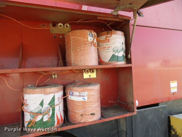 image for item DC2933 1998 New Holland 590  large square baler