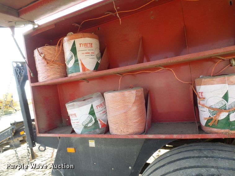 image for item DC2933 1998 New Holland 590  large square baler