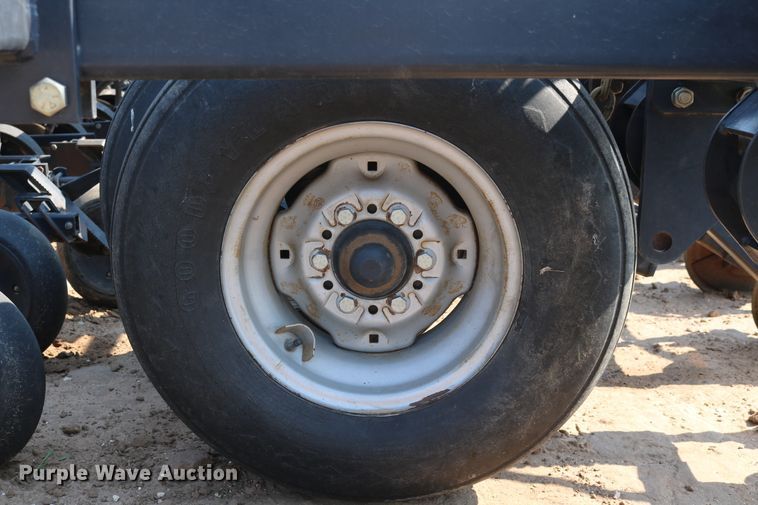 image for item DD6152 2002 Flexi-Coil 6000 air seeder