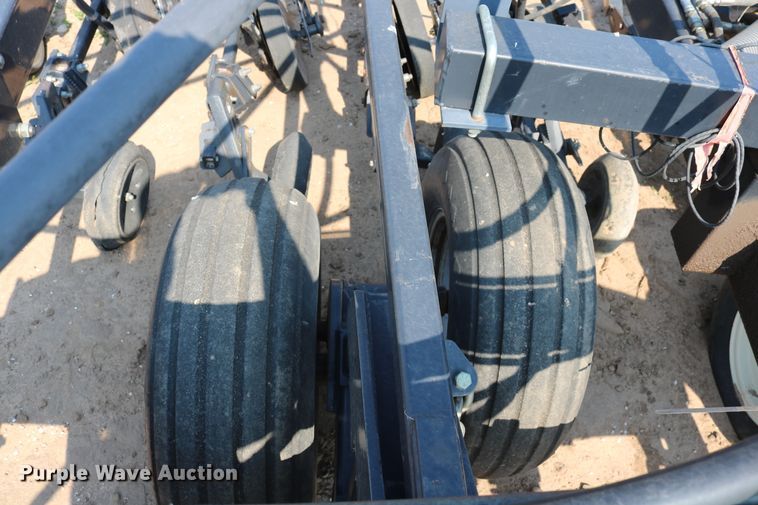 image for item DD6152 2002 Flexi-Coil 6000 air seeder