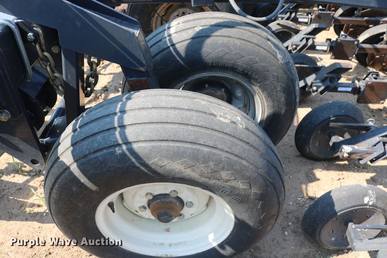 image for item DD6152 2002 Flexi-Coil 6000 air seeder