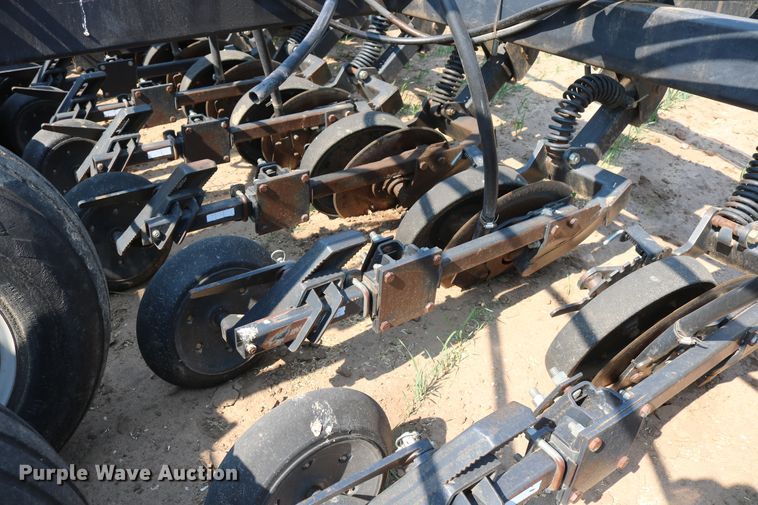 image for item DD6152 2002 Flexi-Coil 6000 air seeder