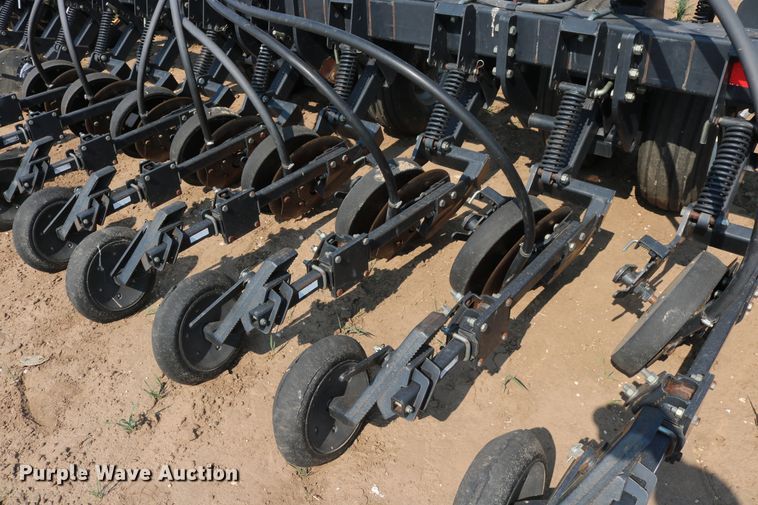 image for item DD6152 2002 Flexi-Coil 6000 air seeder