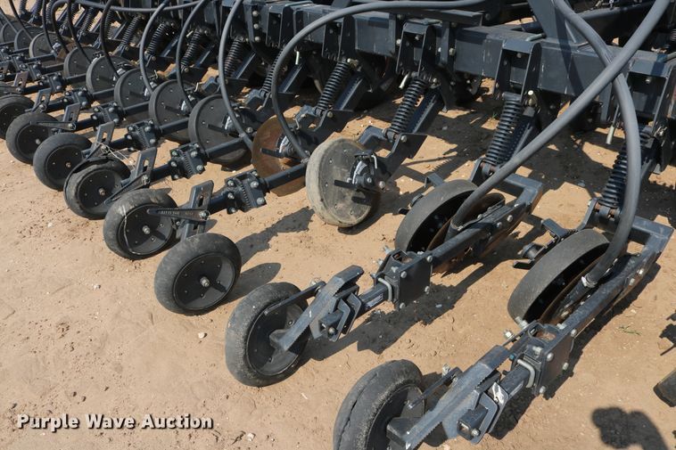 image for item DD6152 2002 Flexi-Coil 6000 air seeder