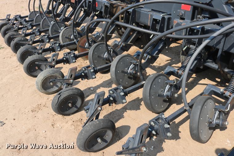 image for item DD6152 2002 Flexi-Coil 6000 air seeder