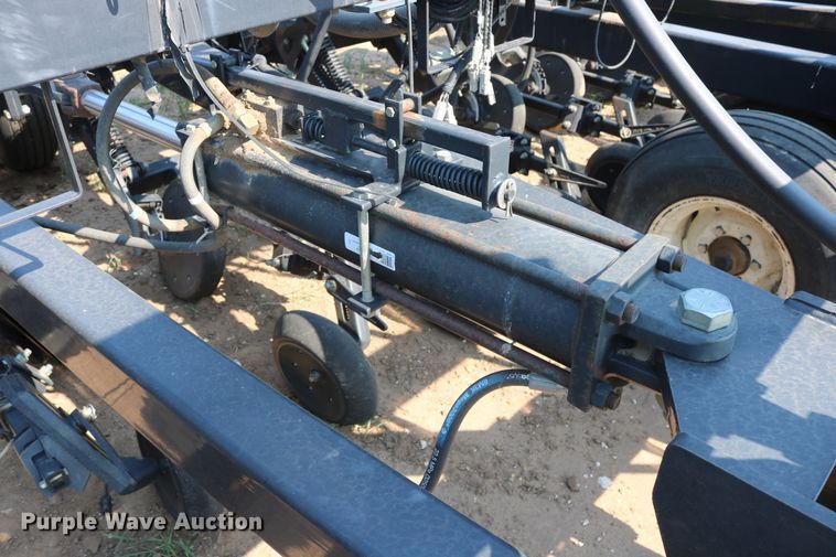 image for item DD6152 2002 Flexi-Coil 6000 air seeder