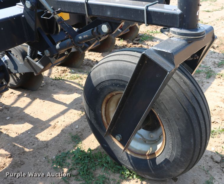 image for item DD6152 2002 Flexi-Coil 6000 air seeder