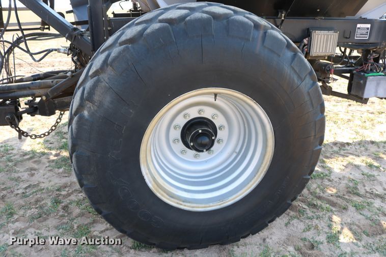 image for item DD6152 2002 Flexi-Coil 6000 air seeder