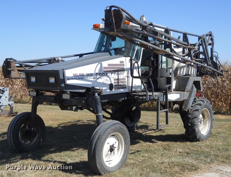 image for item DF4508 1995 Melroe SpraCoupe 3430  sprayer
