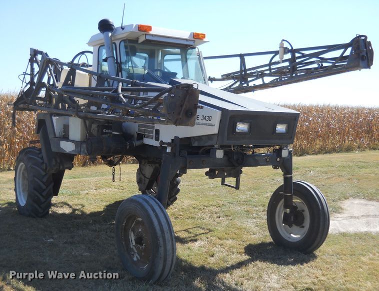 image for item DF4508 1995 Melroe SpraCoupe 3430  sprayer