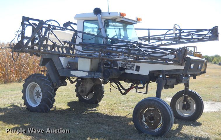 image for item DF4508 1995 Melroe SpraCoupe 3430  sprayer