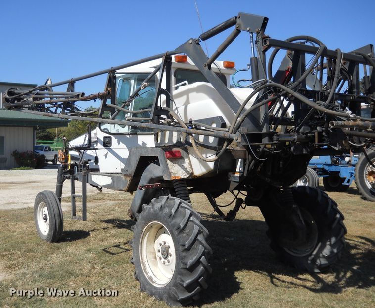 image for item DF4508 1995 Melroe SpraCoupe 3430  sprayer