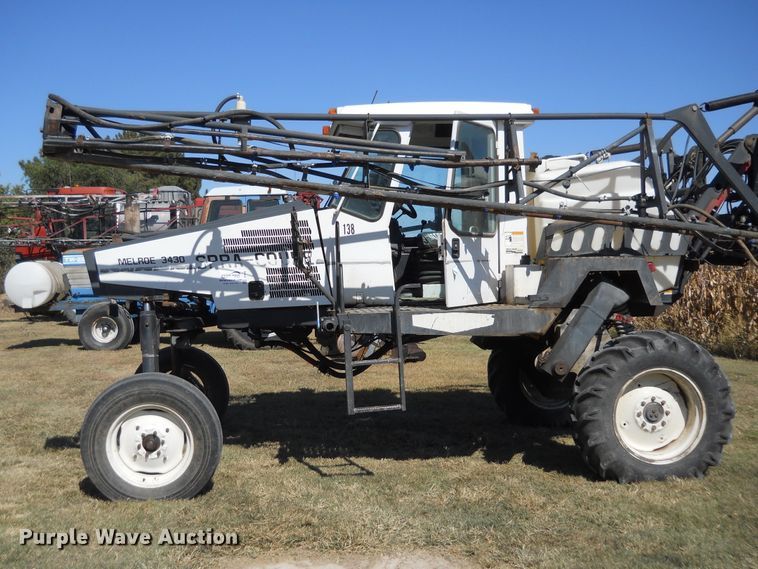 image for item DF4508 1995 Melroe SpraCoupe 3430  sprayer