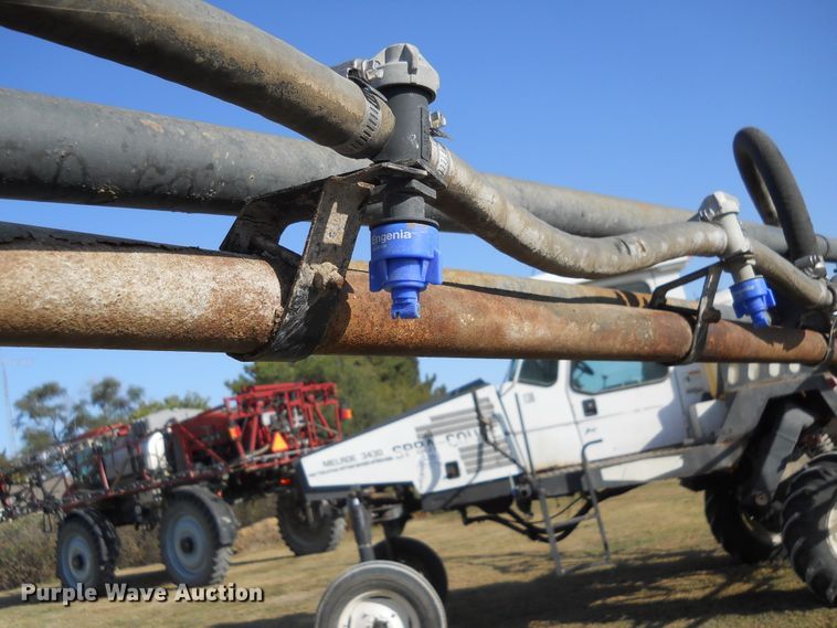 image for item DF4508 1995 Melroe SpraCoupe 3430  sprayer