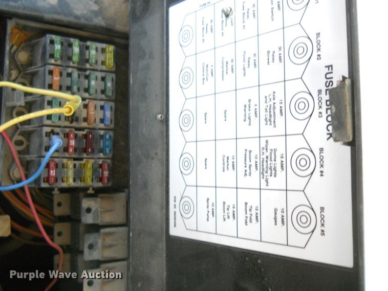 image for item DF4508 1995 Melroe SpraCoupe 3430  sprayer