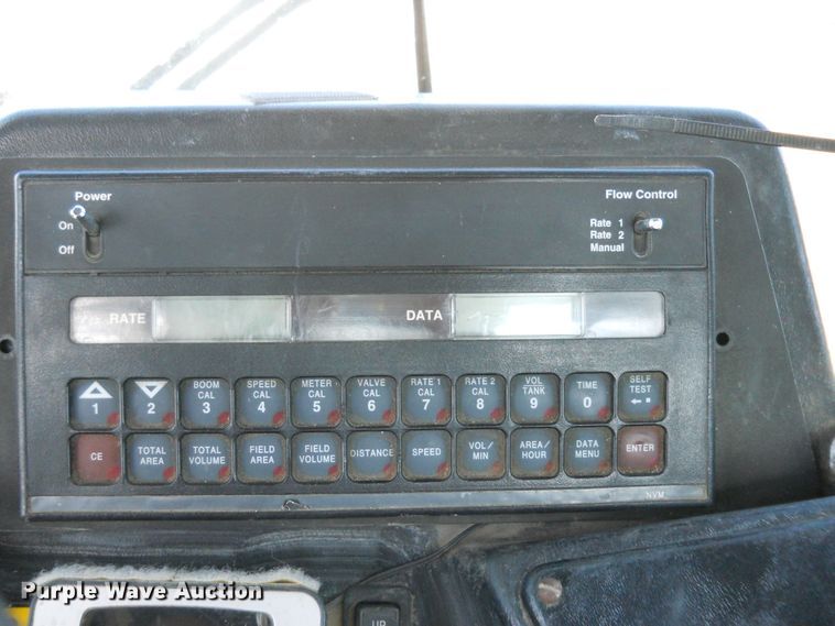 image for item DF4508 1995 Melroe SpraCoupe 3430  sprayer