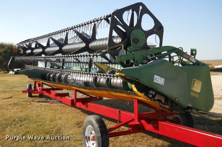 image for item DF4509 1997 John Deere 925F flex head