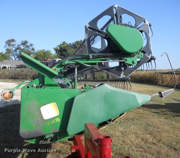 image for item DF4509 1997 John Deere 925F flex head