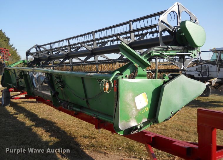 image for item DF4509 1997 John Deere 925F flex head